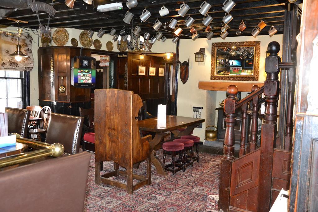 Crown Hotel Corwen Dış mekan fotoğraf